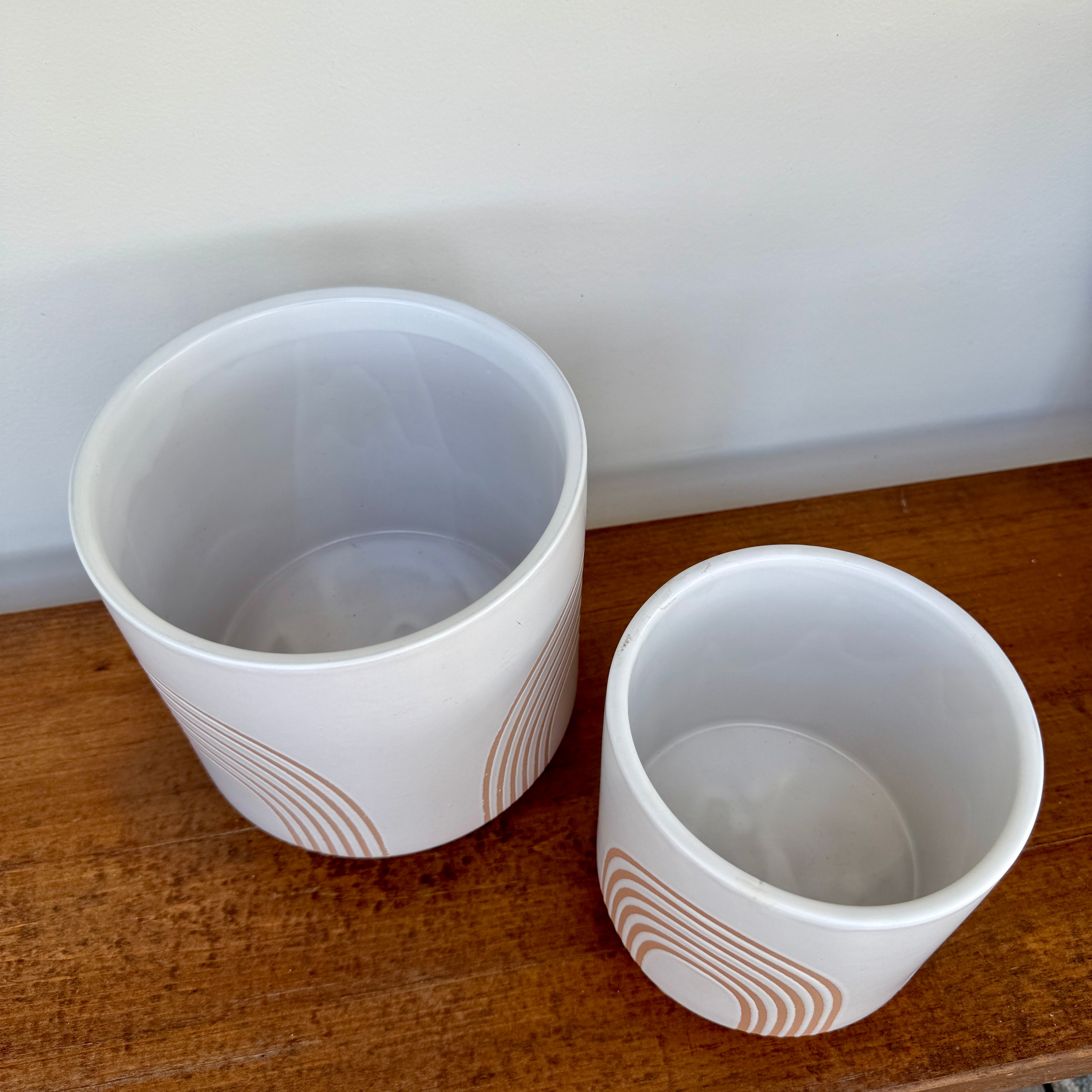 Asha Pot - 6.75" x 7.5" - White