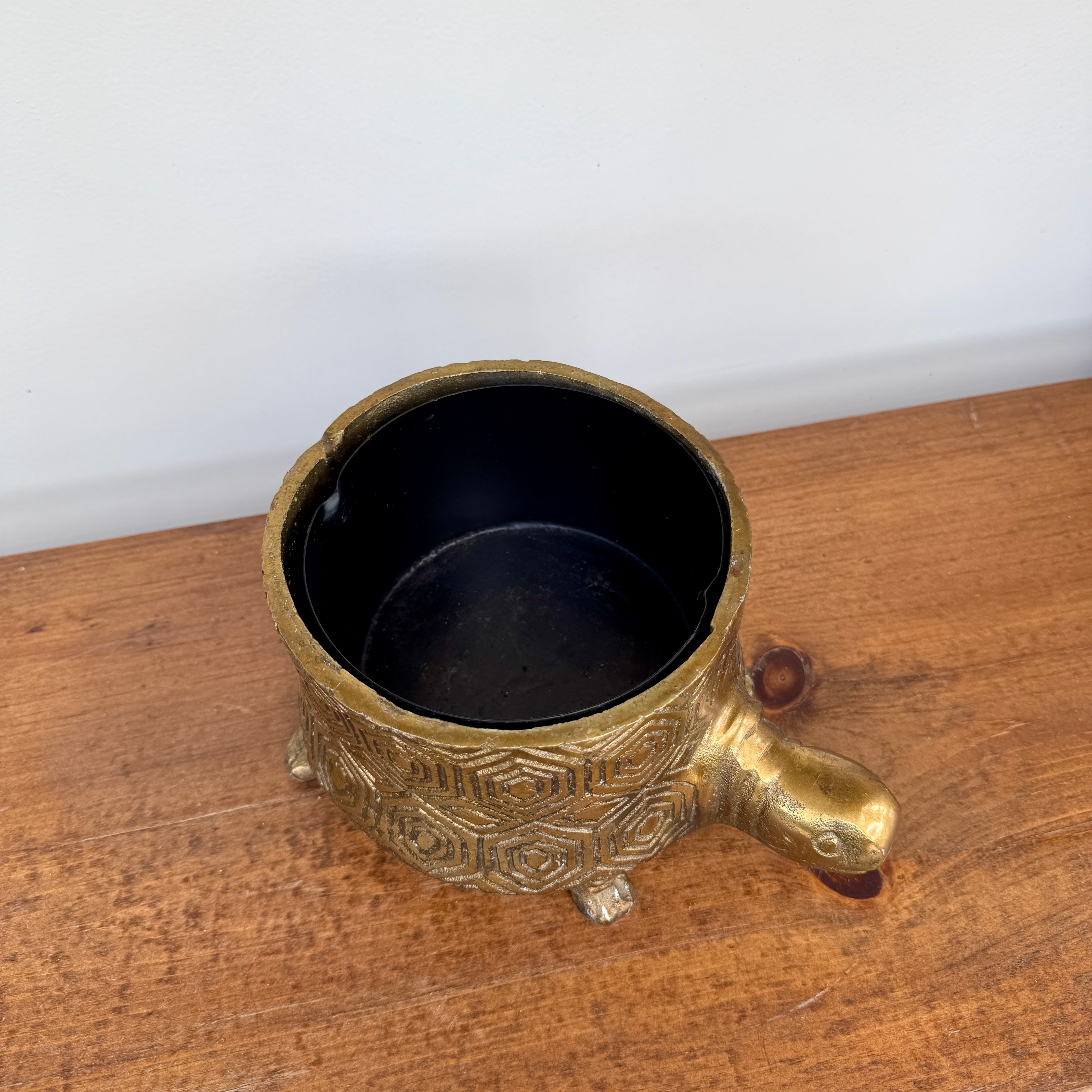 Tommie Turtle Pot - 8.75" x 6.5" x 4.75"