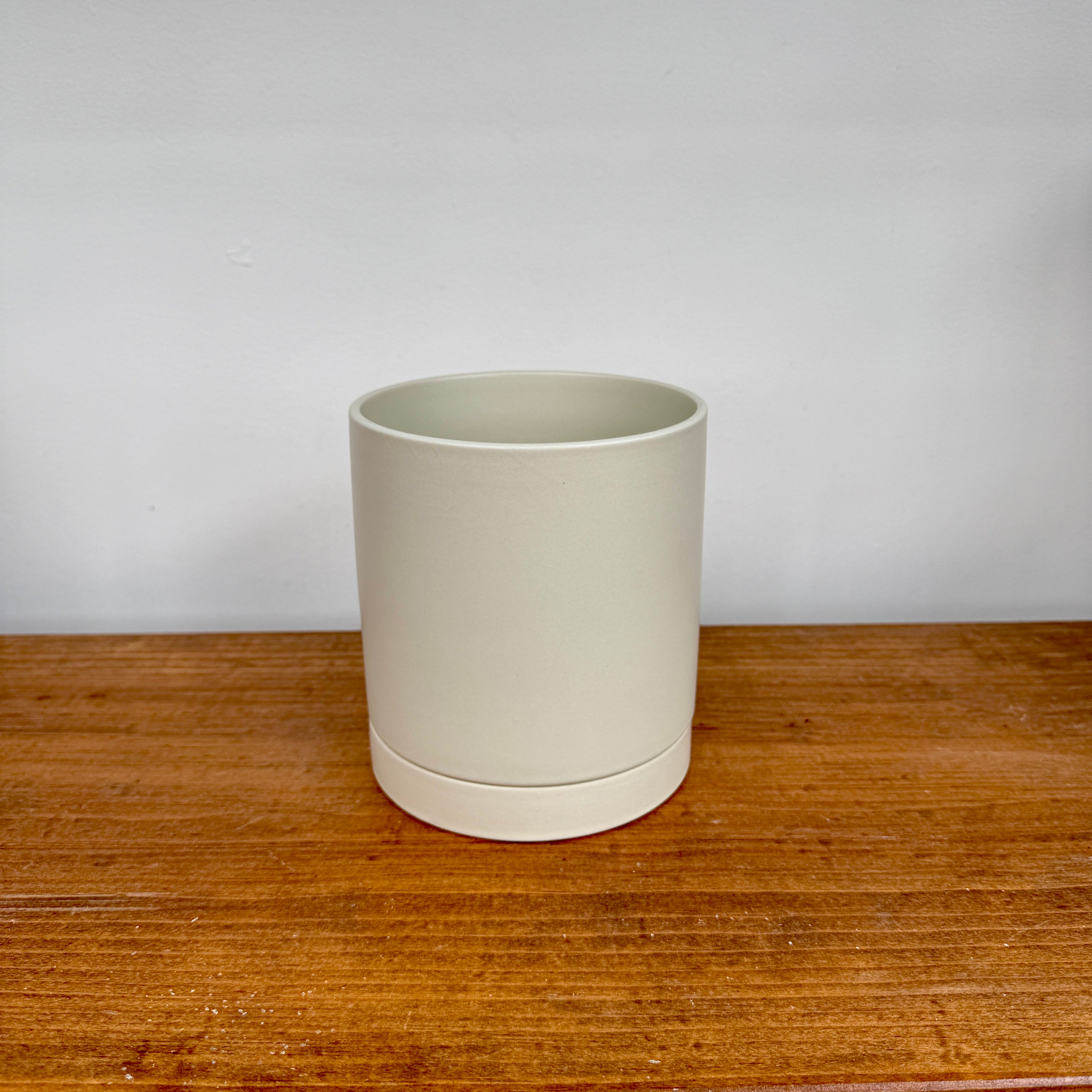 Romey Neutral Pot with Saucer - 5"x 5.75" - Tan